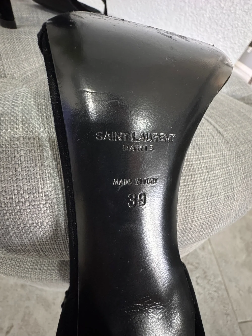 Saint Laurent Amber Black velvet strap ankle strap heels - Picture 15 of 15